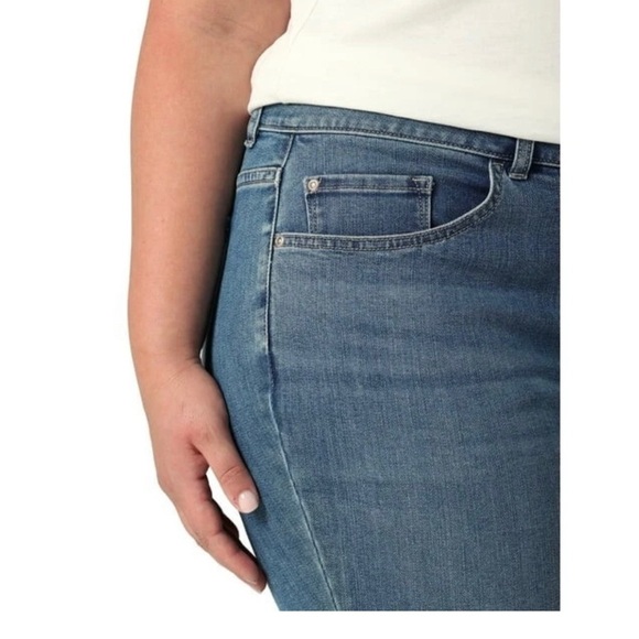 Lee Women's Plus High Rise Skinny Jean, Size 26WM, High Rise, Slim-Leg, Blue - Picture 2 of 4